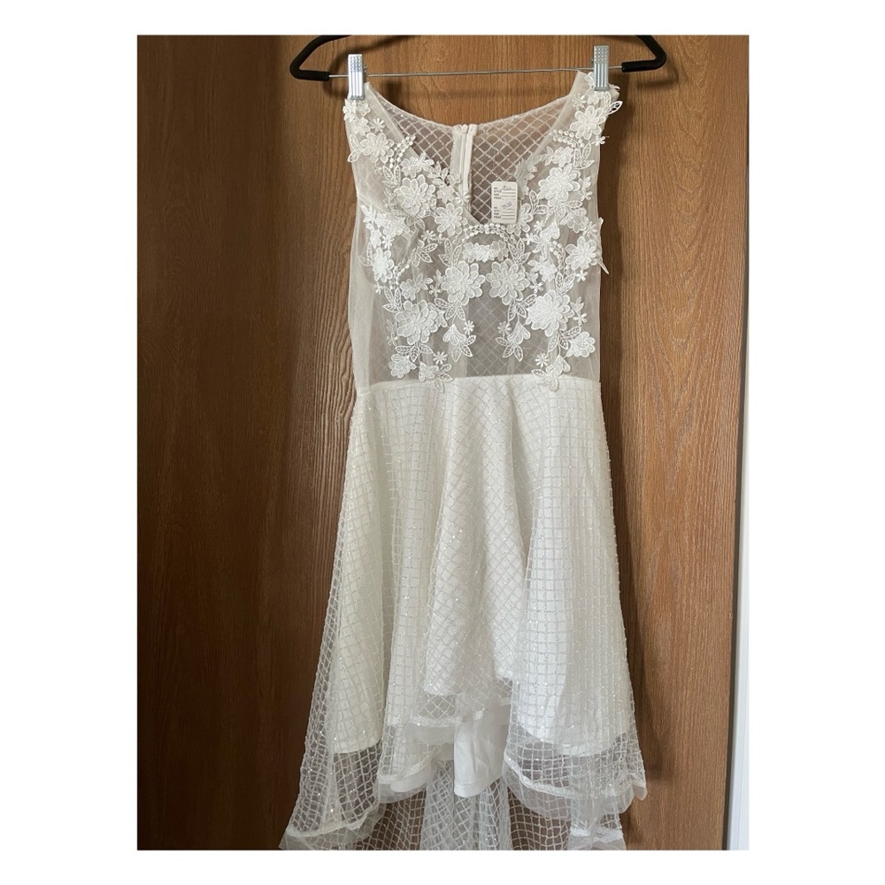 Elegant White Lace Dress
